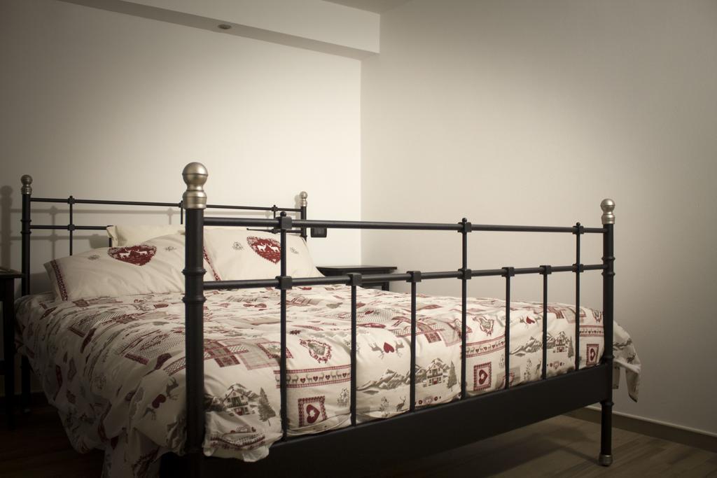 La Casa Dei Gatti Bed & Breakfast Limone Piemonte Room photo